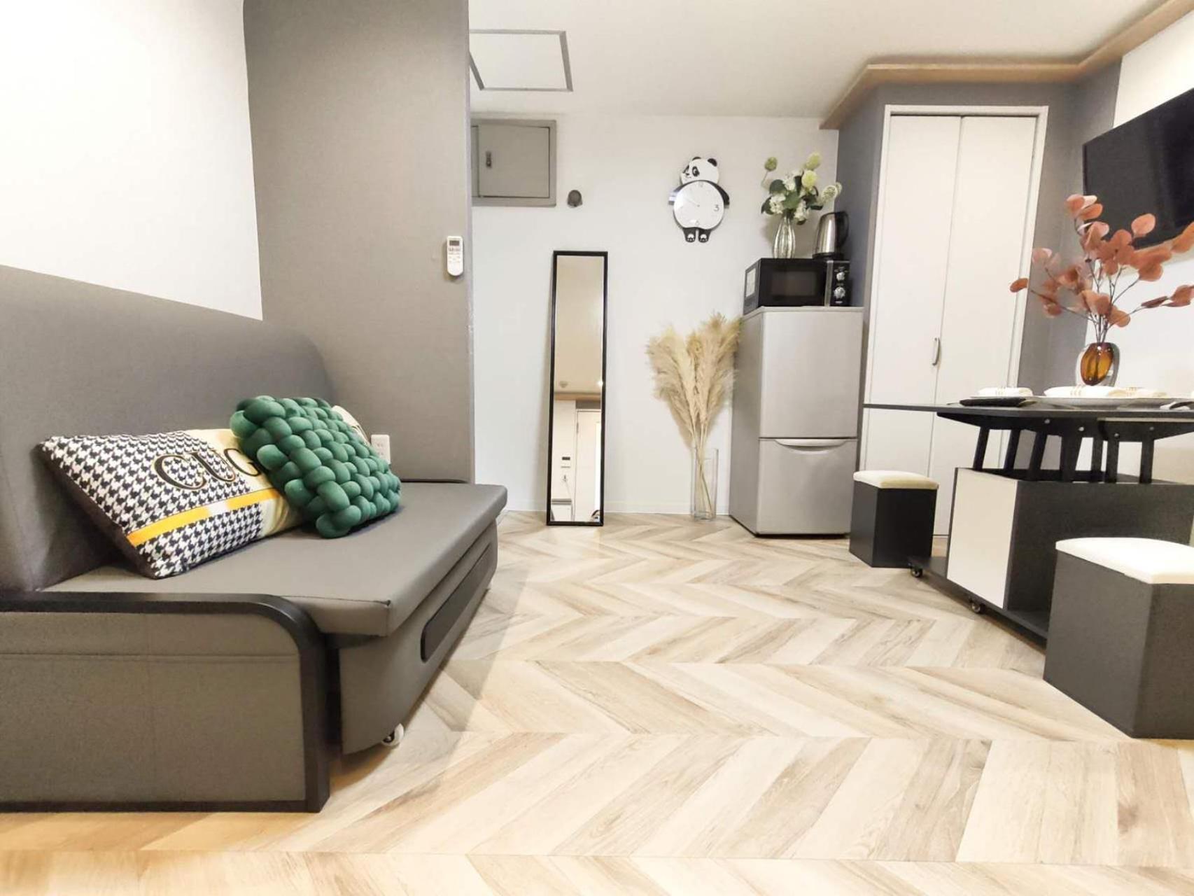 全新装修 两室一厅 Max 6p 免费无线网络 Apartment